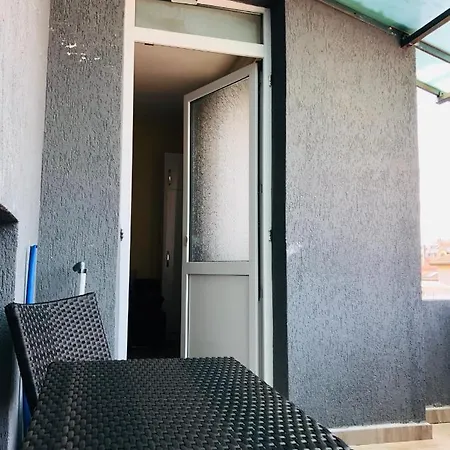 Julia's Place Apartment